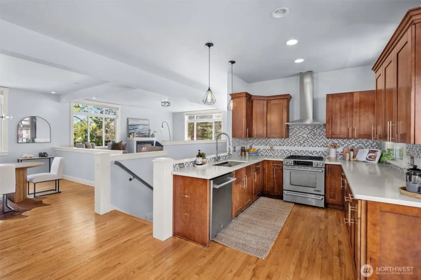 Property photo for 8304 54th Avenue S, Seattle photo 11