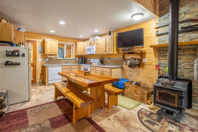 Property photo for 1850 Timber Mountain Loop, Cle Elum photo 3