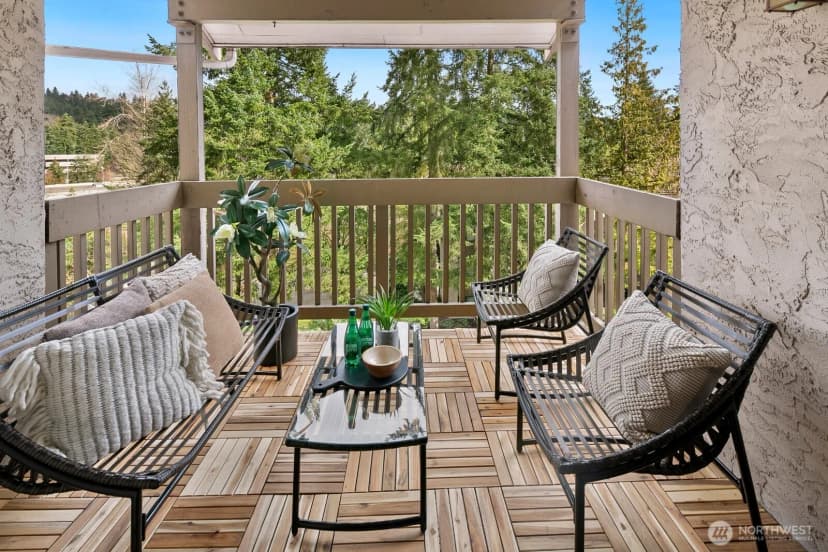 Property photo for 10508 Ne 32nd Place #g302, Bellevue photo 8