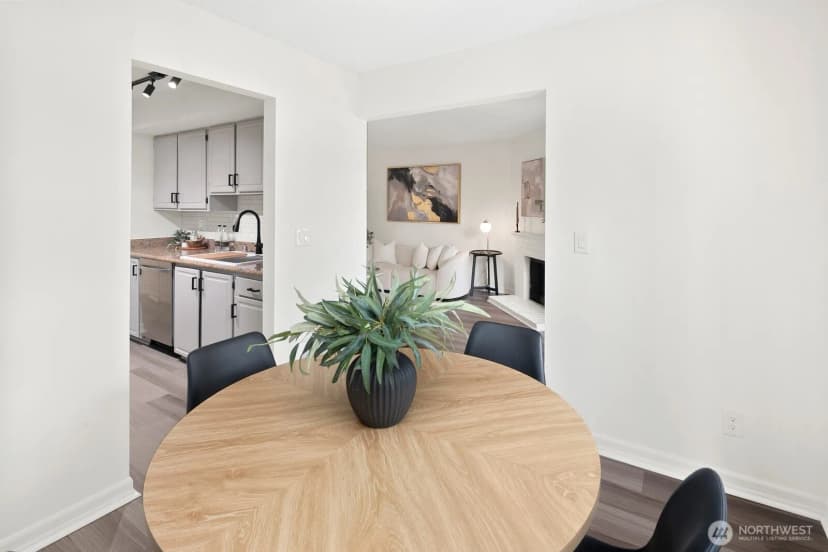 Property photo for 10508 Ne 32nd Place #g302, Bellevue photo 10