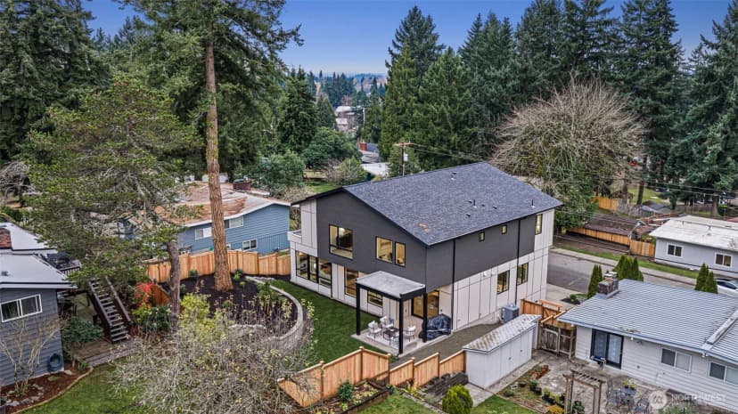 Property photo for 14 158th Place Ne, Bellevue photo 37