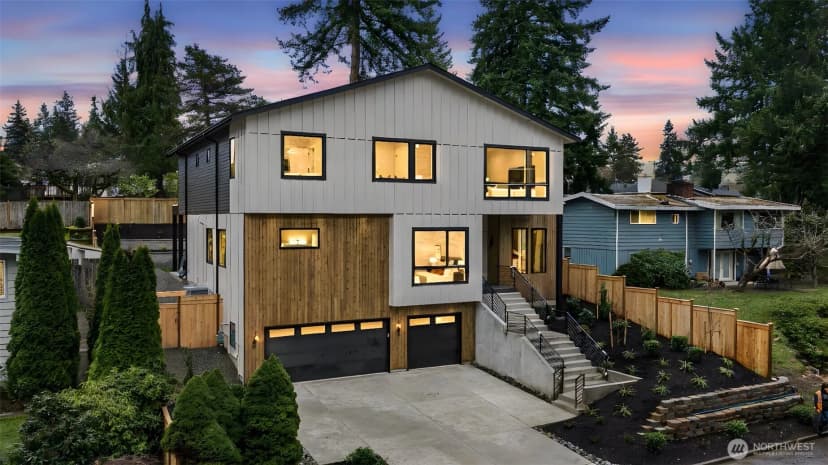 Property photo for 14 158th Place Ne, Bellevue photo 2