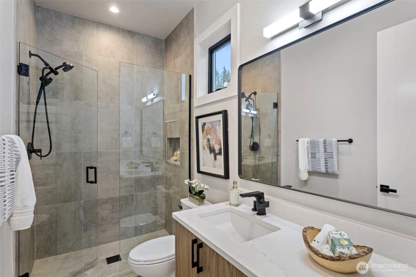 Property photo for 14 158th Place Ne, Bellevue photo 25