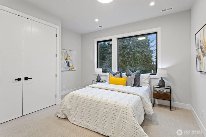 Property photo for 14 158th Place Ne, Bellevue photo 20