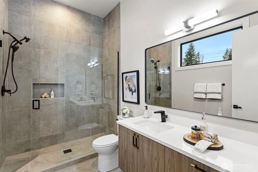 Property photo for 14 158th Place Ne, Bellevue photo 14