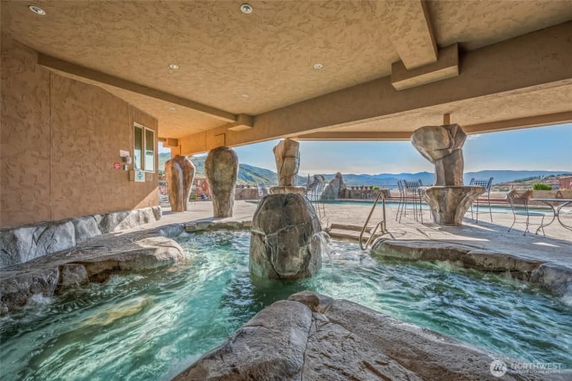 Property photo for 322 W Woodin Avenue #526, Chelan photo 18