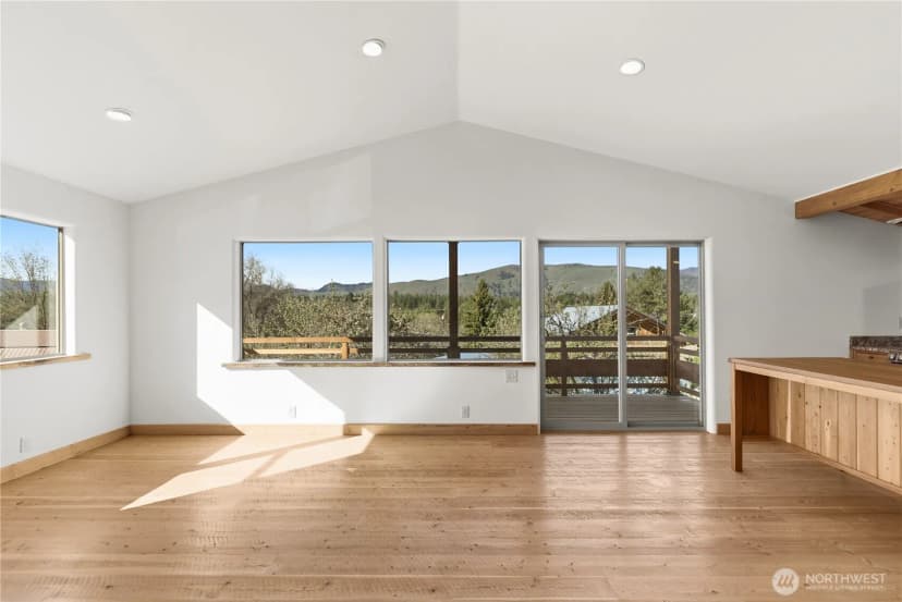 Property photo for 906 Lince Avenue, Winthrop photo 8
