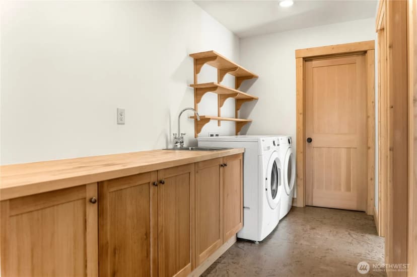 Property photo for 906 Lince Avenue, Winthrop photo 28