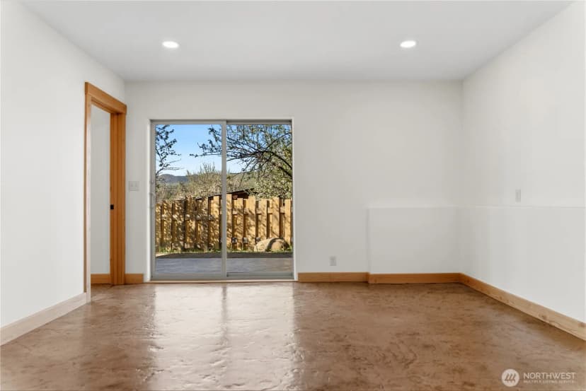 Property photo for 906 Lince Avenue, Winthrop photo 25