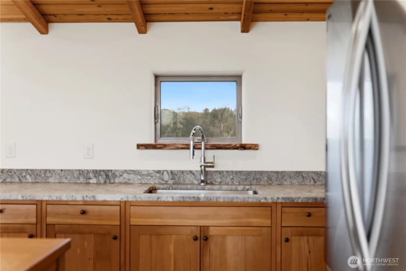 Property photo for 906 Lince Avenue, Winthrop photo 15