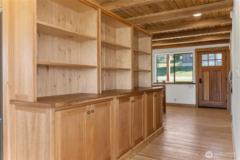 Property photo for 906 Lince Avenue, Winthrop photo 19