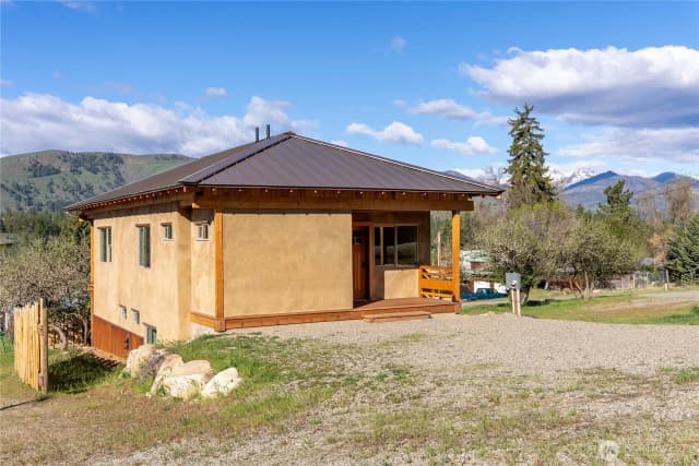 Property photo for 906 Lince Avenue, Winthrop photo 3