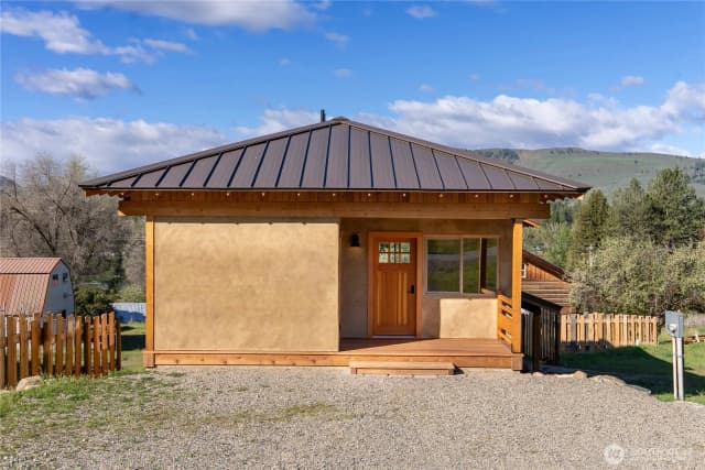 Property photo for 906 Lince Avenue, Winthrop photo 4