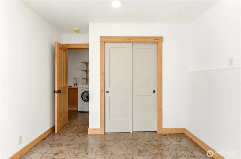 Property photo for 906 Lince Avenue, Winthrop photo 32