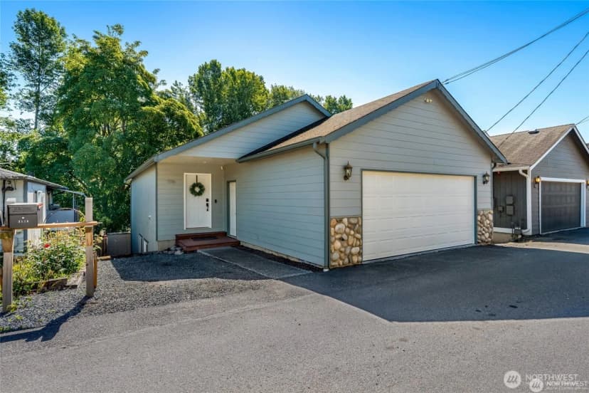 Property photo for 3116 12th Street, Everett