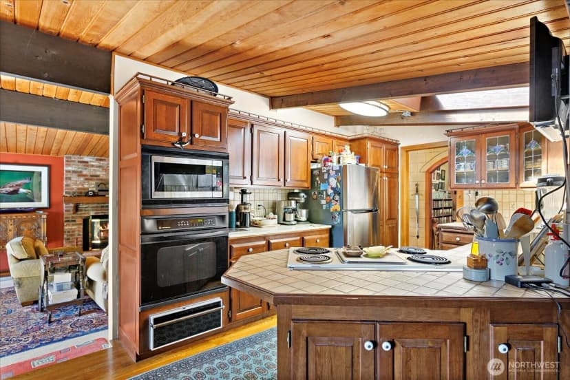 Property photo for 6418 E Mercer Way, Mercer Island photo 17