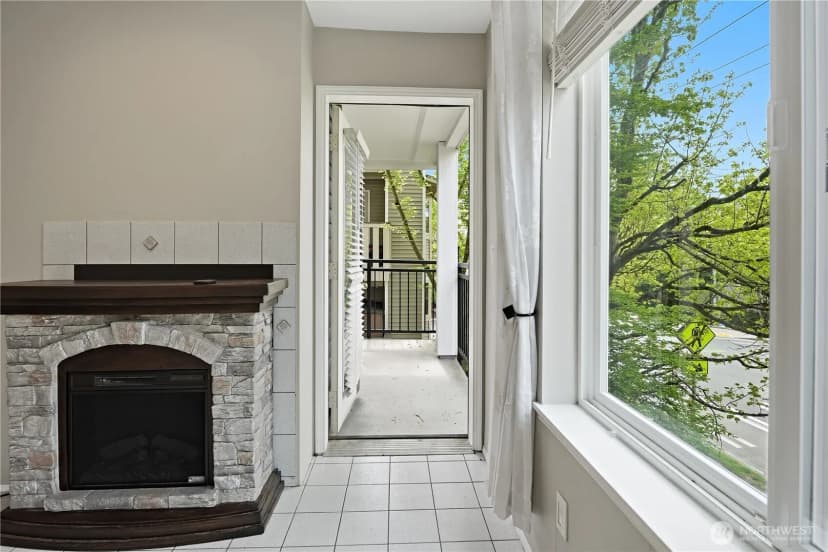 Property photo for 18210 73rd Avenue Ne #201, Kenmore photo 9