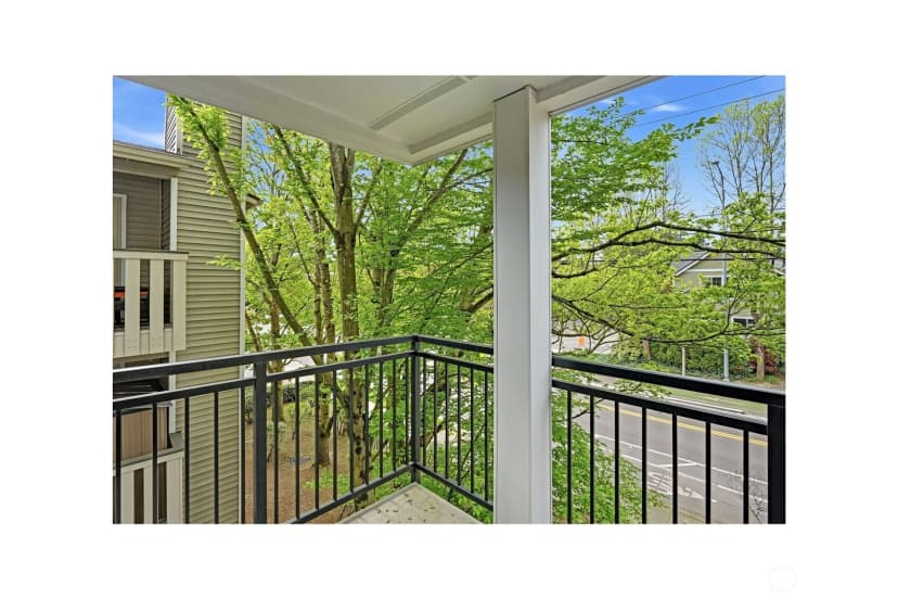 Property photo for 18210 73rd Avenue Ne #201, Kenmore photo 11
