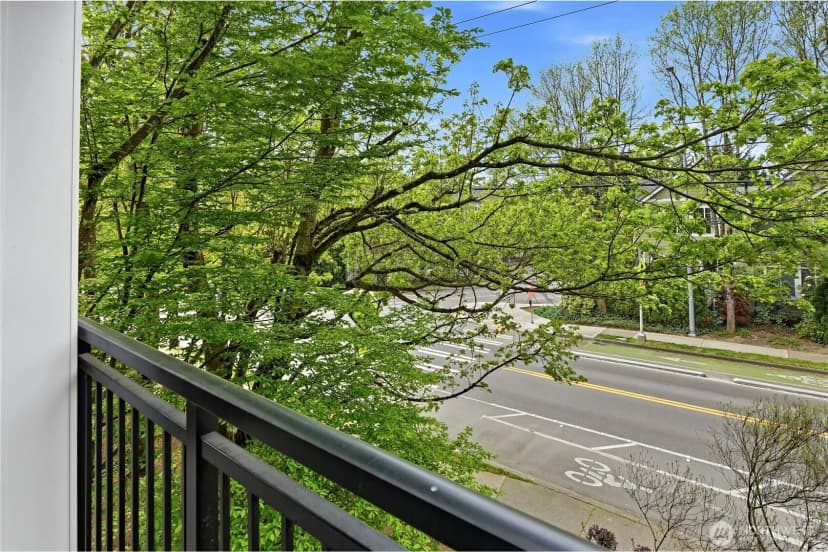 Property photo for 18210 73rd Avenue Ne #201, Kenmore photo 12