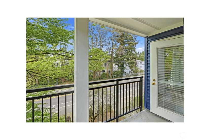Property photo for 18210 73rd Avenue Ne #201, Kenmore photo 10