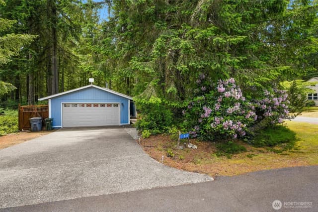 Property photo for 11222 Country Club Place, Anderson Island photo 3