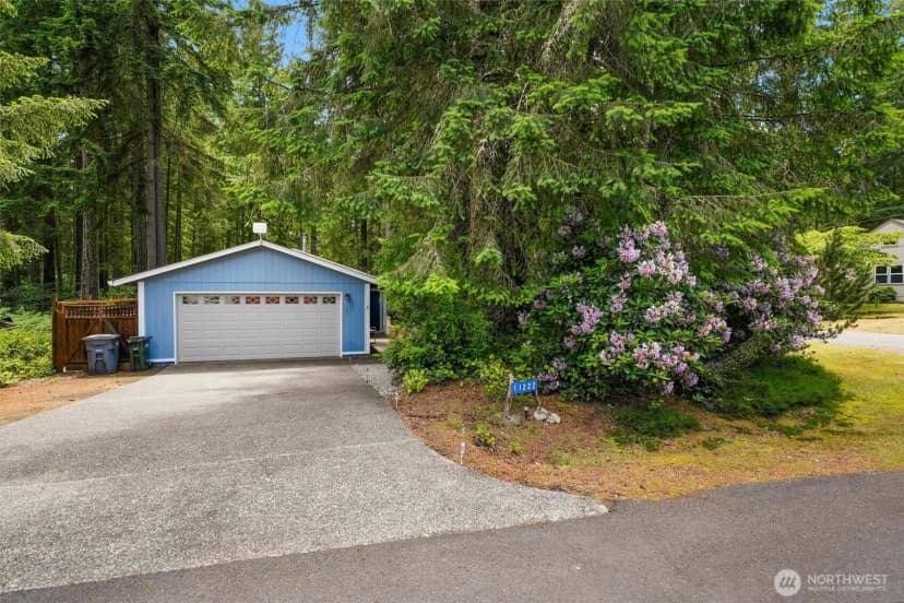 Property photo for 11222 Country Club Place, Anderson Island photo 3