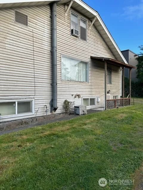 Property photo for 2816 Sw Dakota Street, Seattle photo 4
