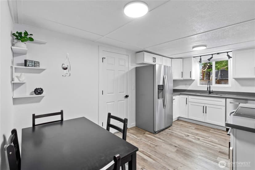 Property photo for 507 Violet Meadow Street S, Tacoma photo 8