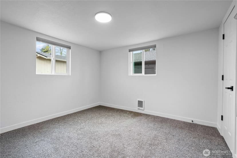 Property photo for 507 Violet Meadow Street S, Tacoma photo 12