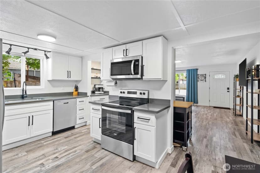 Property photo for 507 Violet Meadow Street S, Tacoma photo 9