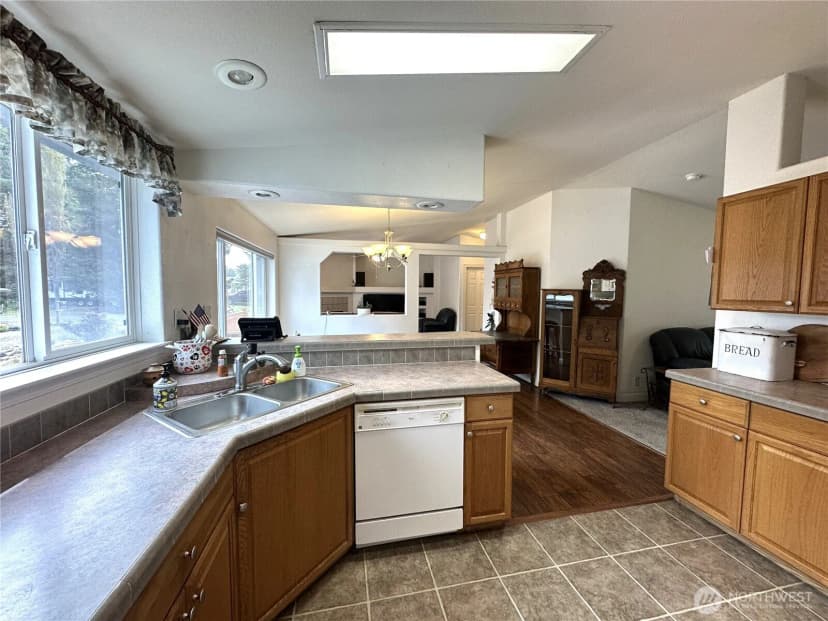 Property photo for 1405 324th Place, Ocean Park photo 17