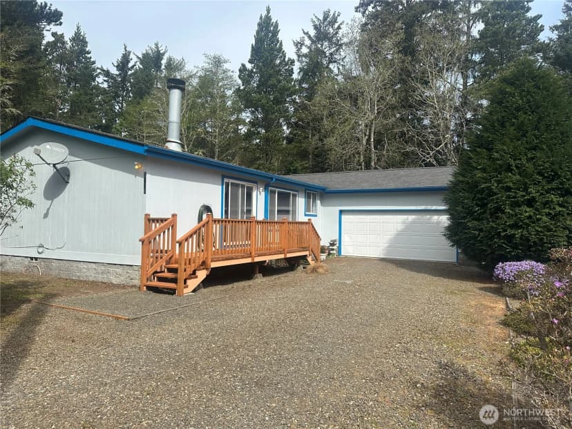 Property photo for 1405 324th Place, Ocean Park photo 3