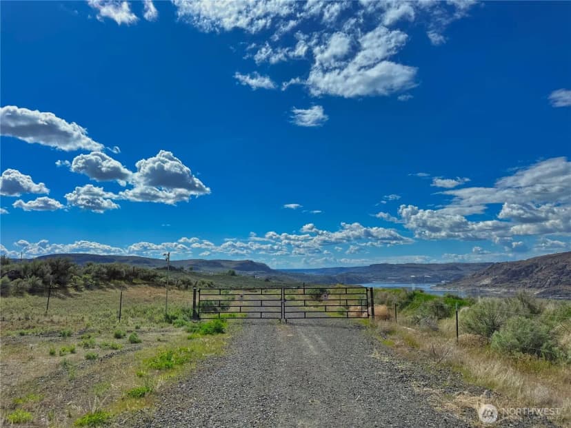 Property photo for 46230 Arrowleaf Canyon Drive N, Grand Coulee photo 7