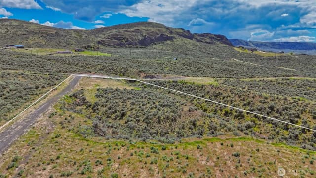 Property photo for 46020 Arrowleaf Canyon Drive N, Grand Coulee photo 4