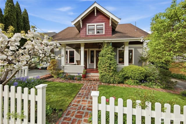 Property photo for 7229 Ledroit Court Sw, Seattle