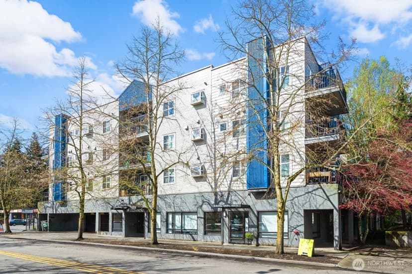 Property photo for 12345 Roosevelt Way Ne #209, Seattle
