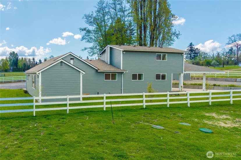 Property photo for 39805 212th Avenue Se, Enumclaw photo 4