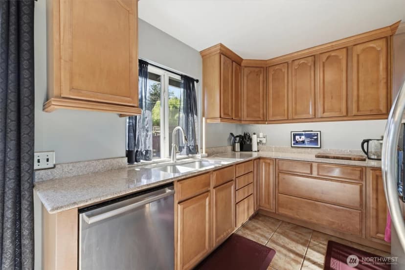 Property photo for 4041 S 150th Street, Tukwila photo 6
