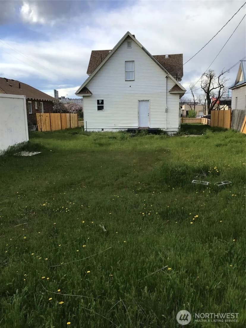 Property photo for 2508 E 1st Avenue, Spokane photo 3