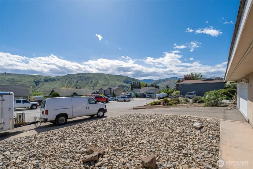 Property photo for 1121 Jean St Se, East Wenatchee photo 19