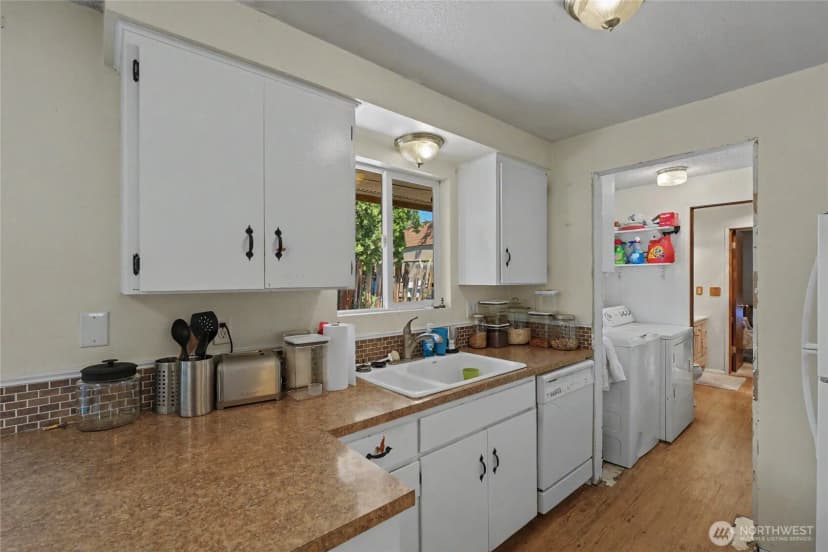 Property photo for 1121 Jean St Se, East Wenatchee photo 4