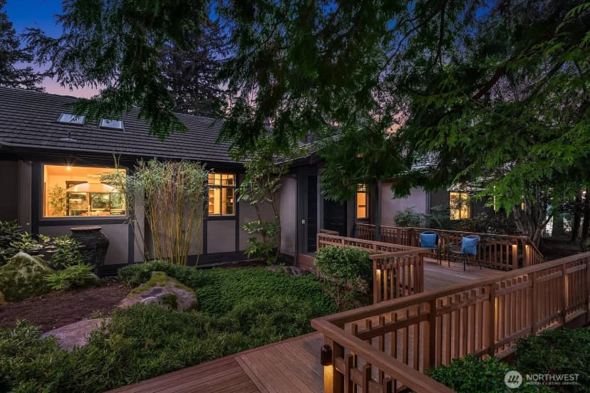 Property photo for 20113 Se 30th Street, Sammamish photo 2