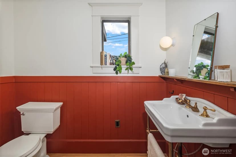 Property photo for 2519 31st Avenue S, Seattle photo 12