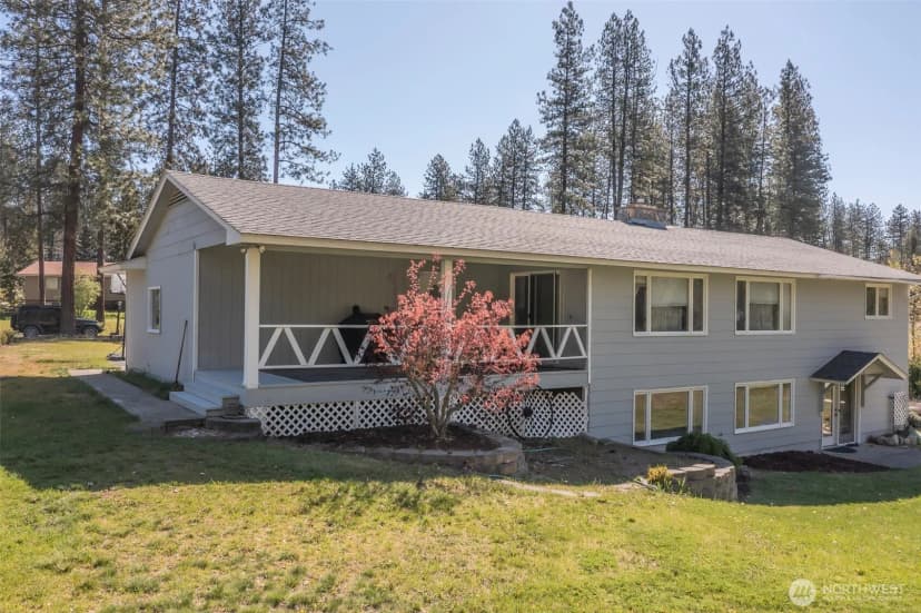 Property photo for 1140 S Pine Street, Kettle Falls photo 8