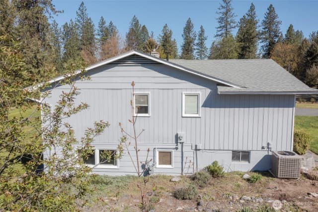 Property photo for 1140 S Pine Street, Kettle Falls photo 5