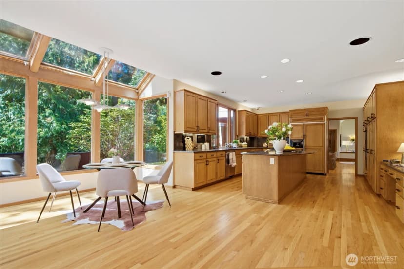 Property photo for 6265 160th Avenue Se, Bellevue photo 12