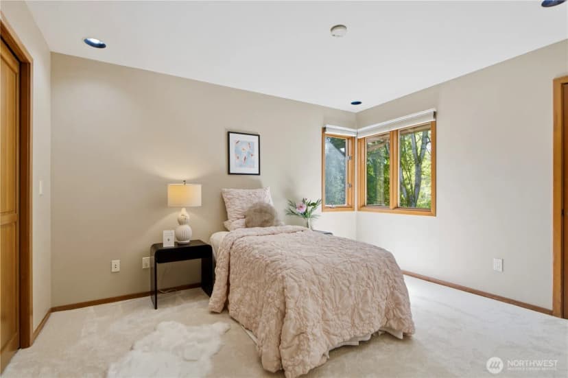 Property photo for 6265 160th Avenue Se, Bellevue photo 27