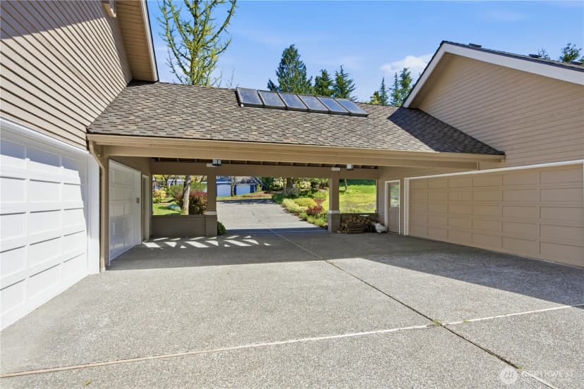 Property photo for 6265 160th Avenue Se, Bellevue photo 35