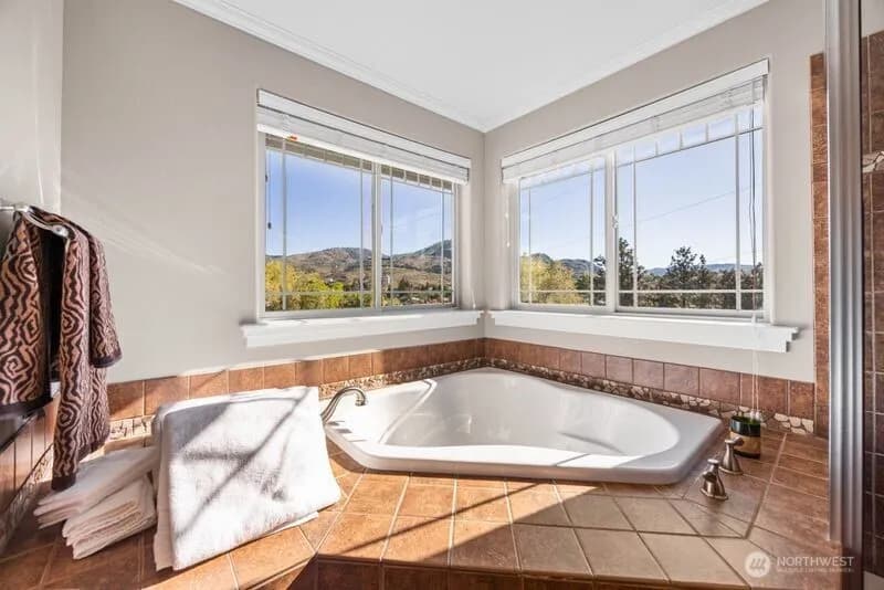 Property photo for 230 E Furnham Ave #c3, Chelan photo 18