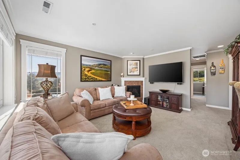 Property photo for 230 E Furnham Ave #c3, Chelan photo 3